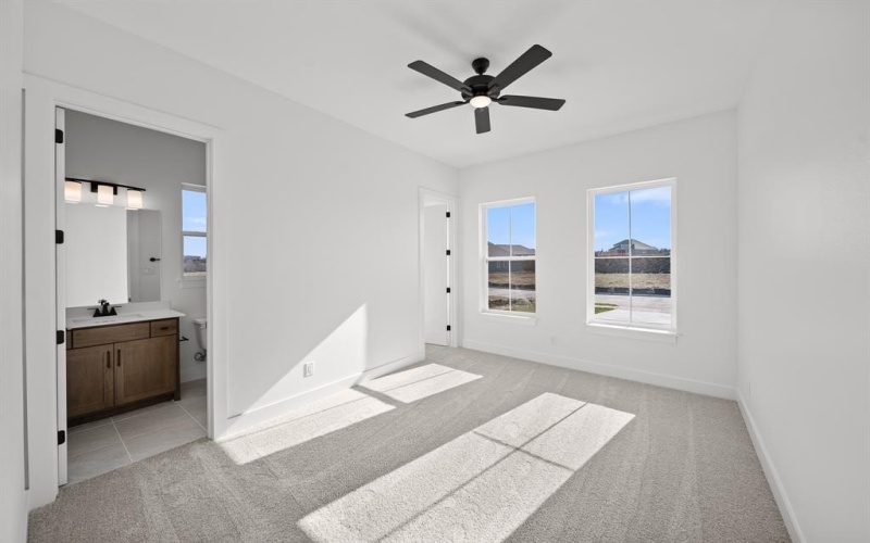 215 Parkland Valley, Rockwall, TX 75087, 5 Bedrooms Bedrooms, ,3 BathroomsBathrooms,Residential,For Sale,215 Parkland Valley,0,21103562