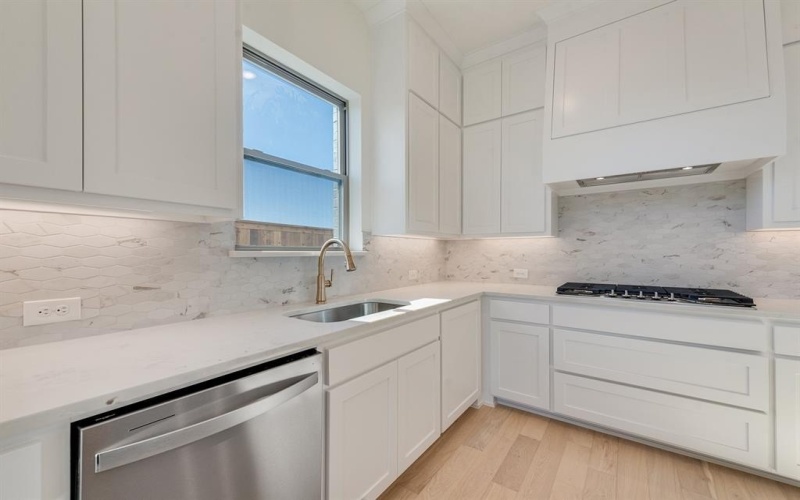 16438 Pelican Hill Lane, Frisco, TX 75033, 4 Habitaciones Habitaciones , ,5 BañosBaños,Residential,En Venta,16438 Pelican Hill Lane,0,21103577