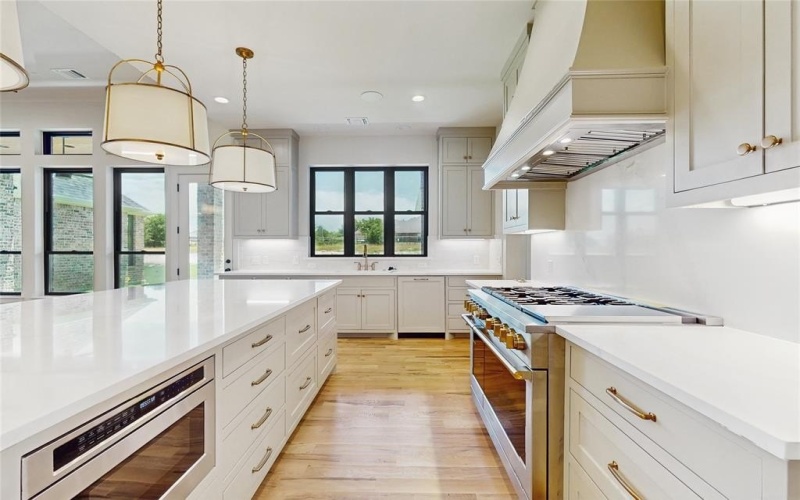 2031 Meadowlark Court, Aledo, TX 76008, 4 Bedrooms Bedrooms, ,5 BathroomsBathrooms,Residential,For Sale,2031 Meadowlark Court,20868562
