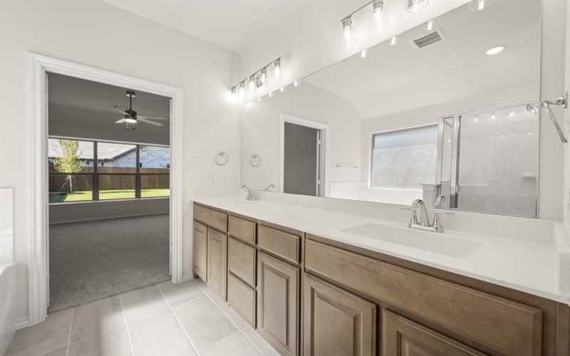 10352 Tapioca Street, Fort Worth, TX 76036, 3 Bedrooms Bedrooms, ,2 BathroomsBathrooms,Residential,For Sale,10352 Tapioca Street,0,21103645