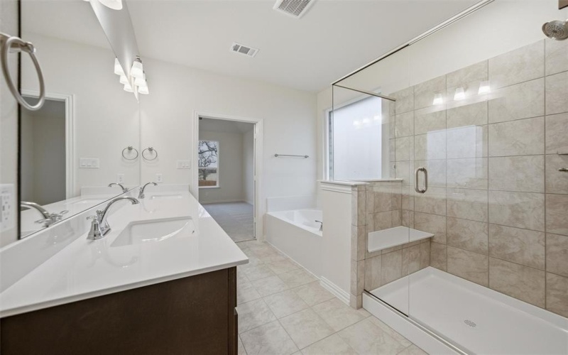 1116 Trinity Drive, Springtown, TX 76082, 4 Bedrooms Bedrooms, ,3 BathroomsBathrooms,Residential,For Sale,1116 Trinity Drive,0,21103765