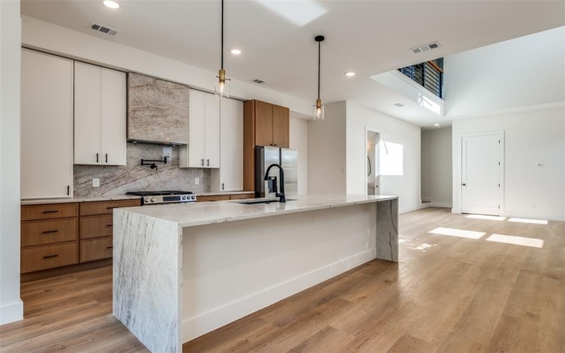 2415 Meyers Street, Dallas, TX 75215, 3 Habitaciones Habitaciones , ,2 BañosBaños,Residential,En Venta,2415 Meyers Street,0,21103829