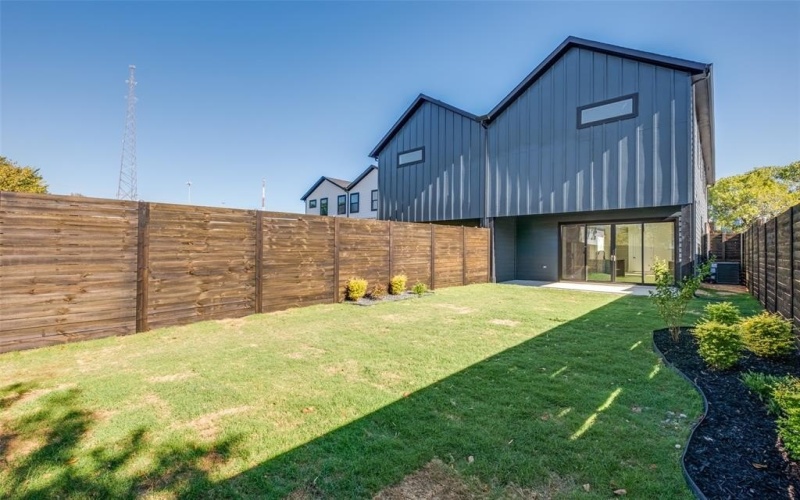 2415 Meyers Street, Dallas, TX 75215, 3 Habitaciones Habitaciones , ,2 BañosBaños,Residential,En Venta,2415 Meyers Street,0,21103829