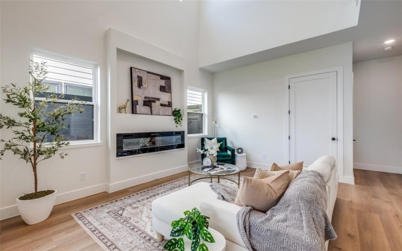 2415 Meyers Street, Dallas, TX 75215, 3 Habitaciones Habitaciones , ,2 BañosBaños,Residential,En Venta,2415 Meyers Street,0,21103829