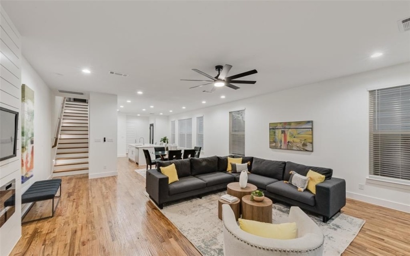 217 W Yarmouth Street, Dallas, TX 75208, 3 Habitaciones Habitaciones , ,2 BañosBaños,Residential,En Venta,217 W Yarmouth Street,0,21104185