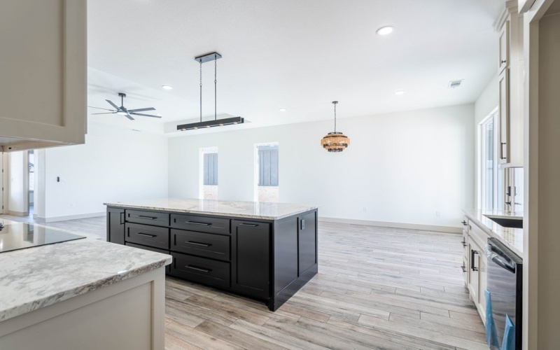 #9 NE Armlei Dr, Andrews, TX 79714, 4 Habitaciones Habitaciones , ,3 BañosBaños,Residential,En Venta,#9 NE Armlei Dr,0,164180