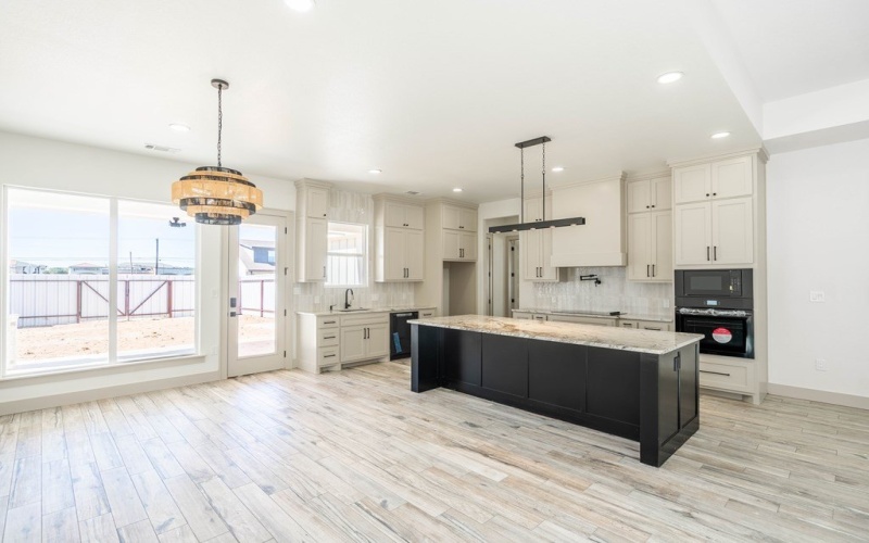 #9 NE Armlei Dr, Andrews, TX 79714, 4 Habitaciones Habitaciones , ,3 BañosBaños,Residential,En Venta,#9 NE Armlei Dr,0,164180