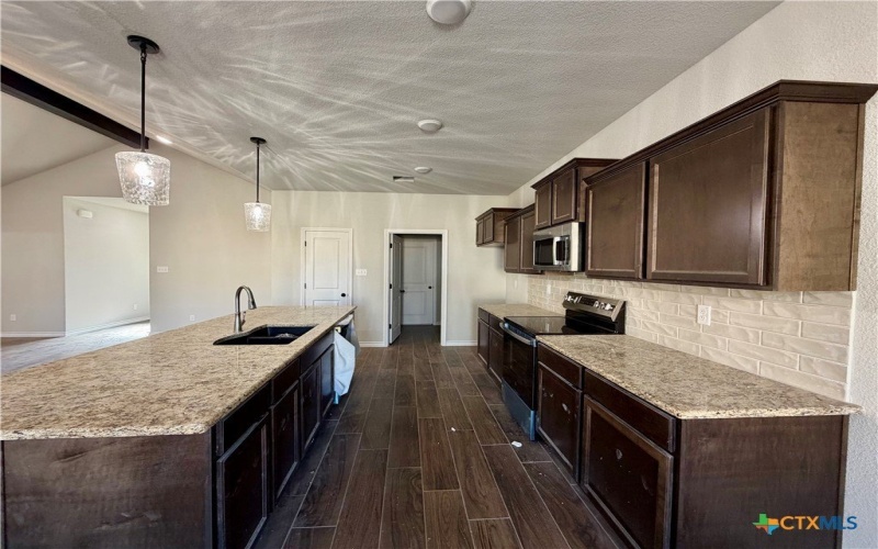 2565 Cedar Glen Drive, Belton, TX 76513, 5 Habitaciones Habitaciones , ,2 BañosBaños,Residential,En Venta,2565 Cedar Glen Drive,0,596792