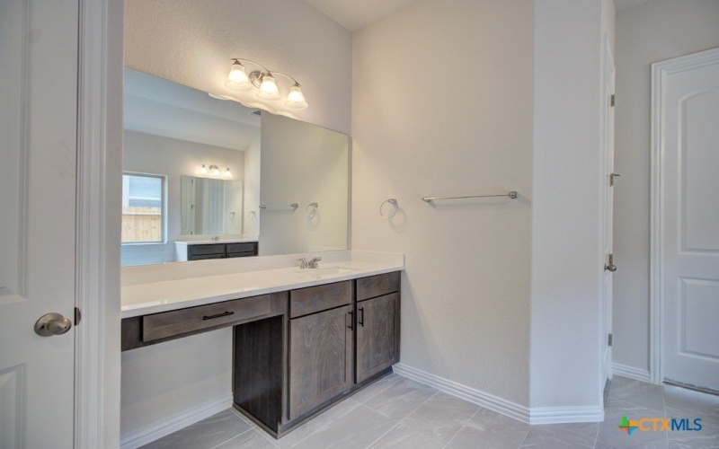 8016 Trail Grant, Schertz, TX 78154, 5 Bedrooms Bedrooms, ,5 BathroomsBathrooms,Residential,For Sale,8016 Trail Grant,0,597034