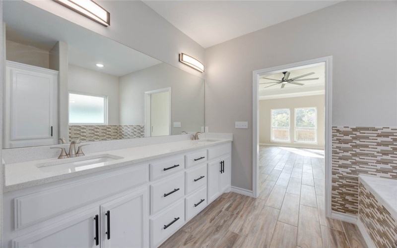 3141 Quail Springs #14, Corpus Christi, TX 78414, 5 Bedrooms Bedrooms, ,3 BathroomsBathrooms,Residential,For Sale,3141 Quail Springs #14,0,467352