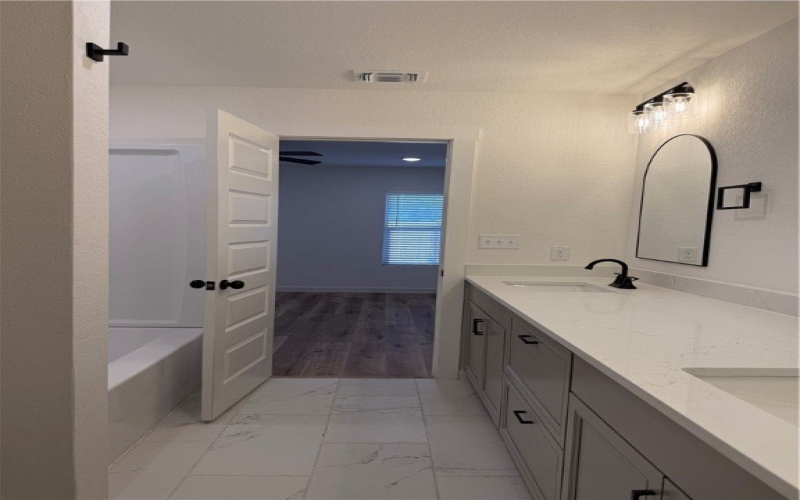 2105 VISTA ROSA unit: 1 #1, Three Rivers, TX 78071, 6 Habitaciones Habitaciones , ,5 BañosBaños,Residential,En Venta,2105 VISTA ROSA unit: 1,0,467388