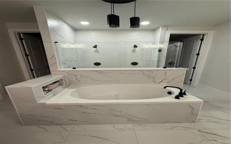 3814 Azali Drive, Corpus Christi, TX 78414, 4 Habitaciones Habitaciones , ,3 BañosBaños,Residential,En Venta,3814 Azali Drive,0,486014