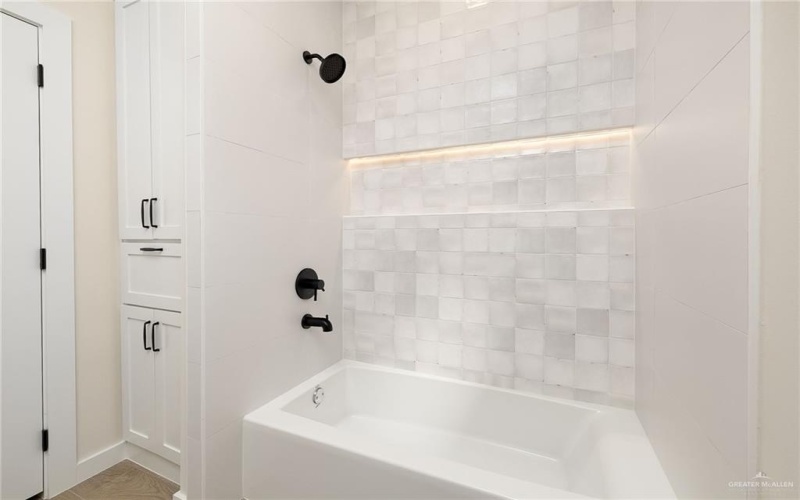 3424 E McGrady Street, Edinburg, TX 78542, 3 Habitaciones Habitaciones , ,2 BañosBaños,Residential,En Venta,3424 E McGrady Street,0,486245