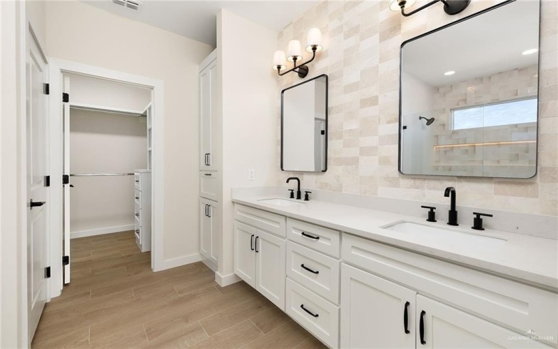 3424 E McGrady Street, Edinburg, TX 78542, 3 Habitaciones Habitaciones , ,2 BañosBaños,Residential,En Venta,3424 E McGrady Street,0,486245