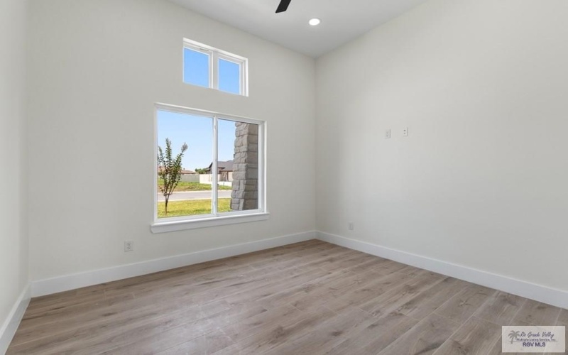 1305 THACKER LANE, HARLINGEN, TX 78552, 4 Habitaciones Habitaciones , ,3 BañosBaños,Residential,En Venta,1305 THACKER LANE,0,29763218