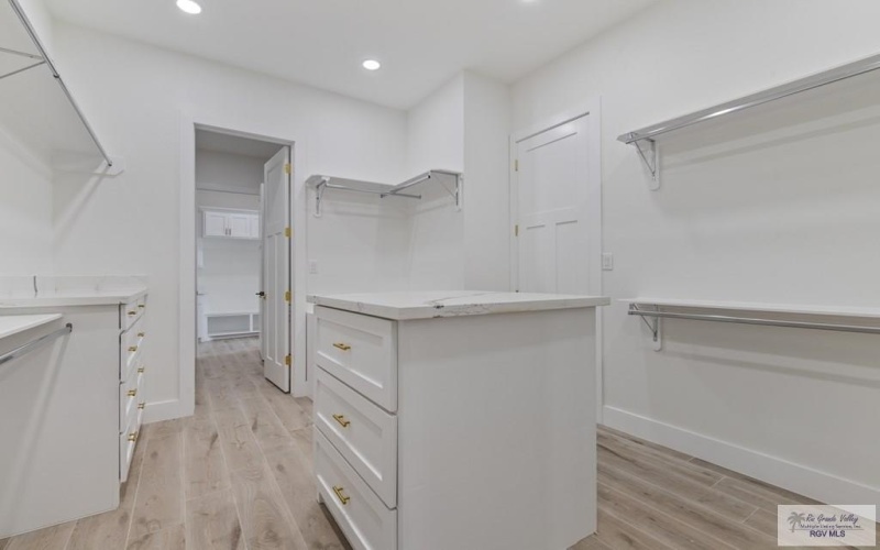 1305 THACKER LANE, HARLINGEN, TX 78552, 4 Habitaciones Habitaciones , ,3 BañosBaños,Residential,En Venta,1305 THACKER LANE,0,29763218