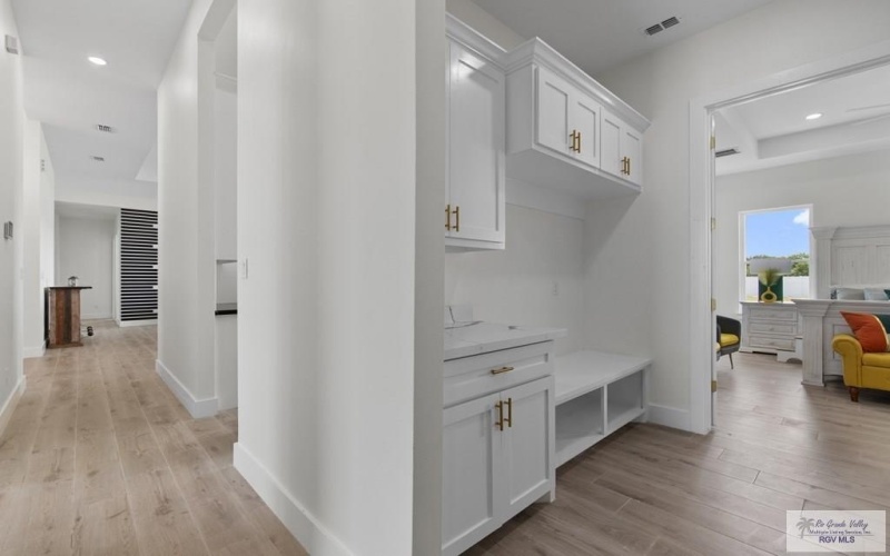 1305 THACKER LANE, HARLINGEN, TX 78552, 4 Habitaciones Habitaciones , ,3 BañosBaños,Residential,En Venta,1305 THACKER LANE,0,29763218