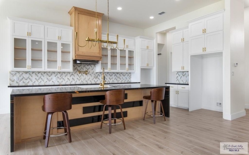 1305 THACKER LANE, HARLINGEN, TX 78552, 4 Habitaciones Habitaciones , ,3 BañosBaños,Residential,En Venta,1305 THACKER LANE,0,29763218