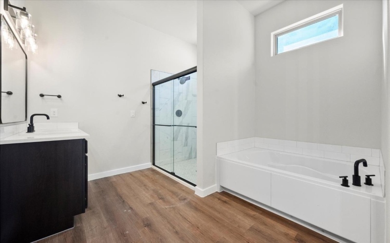 1204 E 31st Street, Wolfforth, TX 79382, 4 Habitaciones Habitaciones , ,3 BañosBaños,Residential,En Venta,1204 E 31st Street,0,202416021