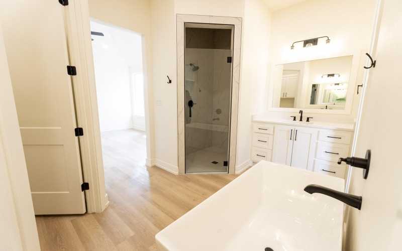 5838 111th Street, Lubbock, TX 79424, 4 Bedrooms Bedrooms, ,3 BathroomsBathrooms,Residential,For Sale,5838 111th Street,0,202562701