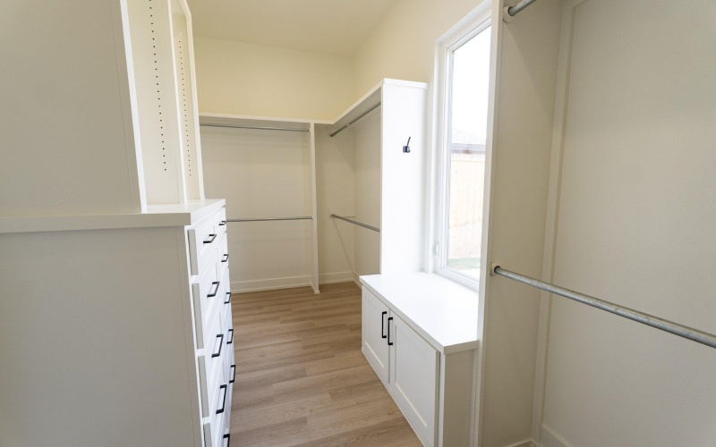 5838 111th Street, Lubbock, TX 79424, 4 Bedrooms Bedrooms, ,3 BathroomsBathrooms,Residential,For Sale,5838 111th Street,0,202562701