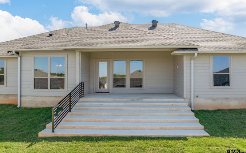 482 Mary Circle, Bullard, TX 75757, 4 Bedrooms Bedrooms, ,2 BathroomsBathrooms,Residential,For Sale,482 Mary Circle,24012275