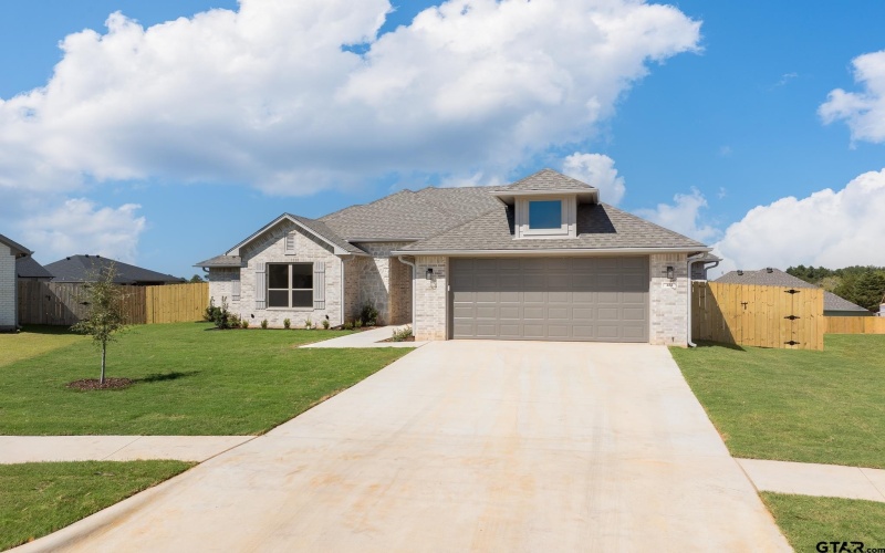 482 Mary Circle, Bullard, TX 75757, 4 Bedrooms Bedrooms, ,2 BathroomsBathrooms,Residential,For Sale,482 Mary Circle,24012275