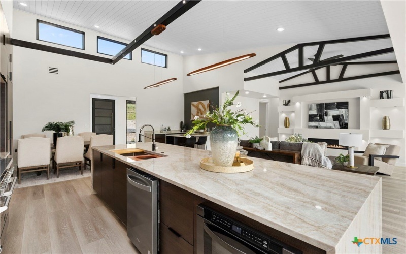 2637 Campestres, Spring Branch, TX 78070, 4 Habitaciones Habitaciones , ,5 BañosBaños,Residential,En Venta,2637 Campestres,0,581635