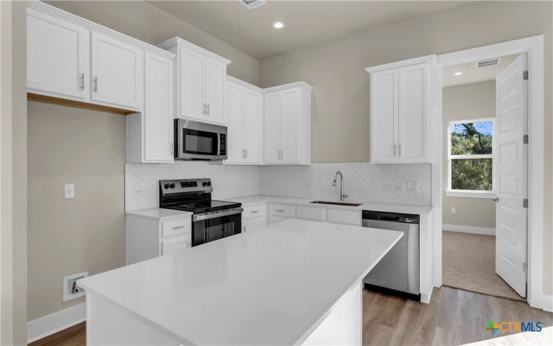 627 Birch Lane, Cottonwood Shores, TX 78657, 3 Bedrooms Bedrooms, ,2 BathroomsBathrooms,Residential,For Sale,627 Birch Lane,0,597086