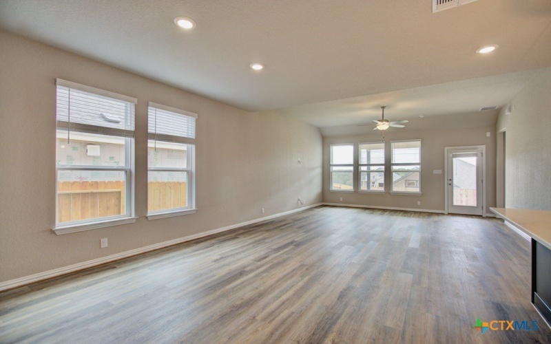 2114 Shepards Street, Seguin, TX 78155, 5 Habitaciones Habitaciones , ,5 BañosBaños,Residential,En Venta,2114 Shepards Street,0,597165