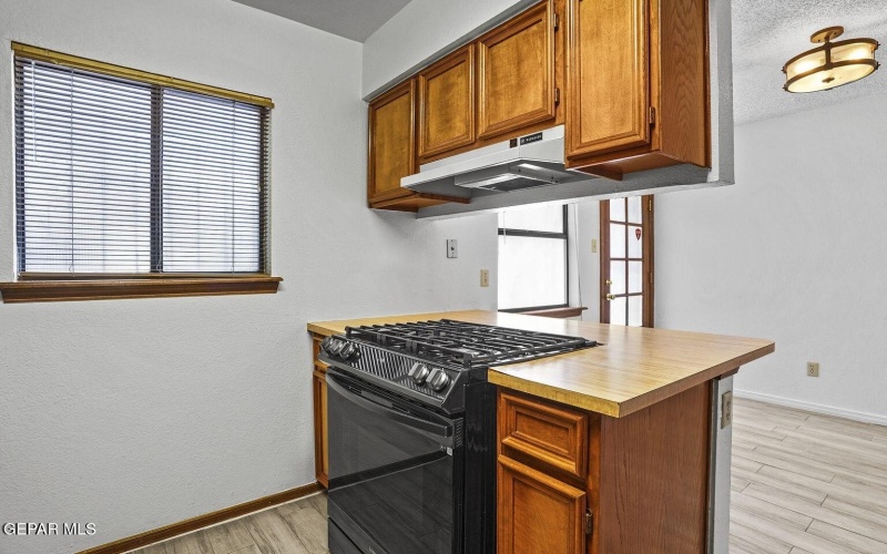 6817 Ridgley Way, El Paso, TX 79904, 2 Bedrooms Bedrooms, ,1 BathroomBathrooms,Residential,For Sale,6817 Ridgley Way,0,933246