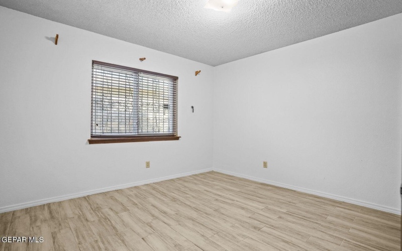 6817 Ridgley Way, El Paso, TX 79904, 2 Bedrooms Bedrooms, ,1 BathroomBathrooms,Residential,For Sale,6817 Ridgley Way,0,933246