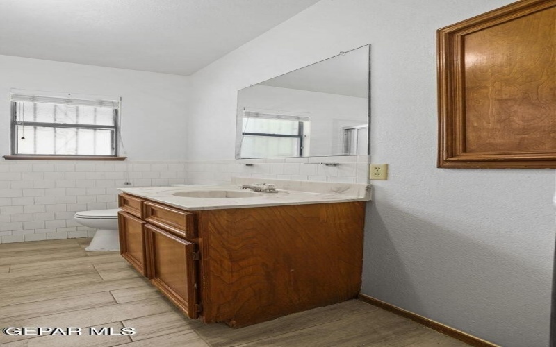 6817 Ridgley Way, El Paso, TX 79904, 2 Bedrooms Bedrooms, ,1 BathroomBathrooms,Residential,For Sale,6817 Ridgley Way,0,933246