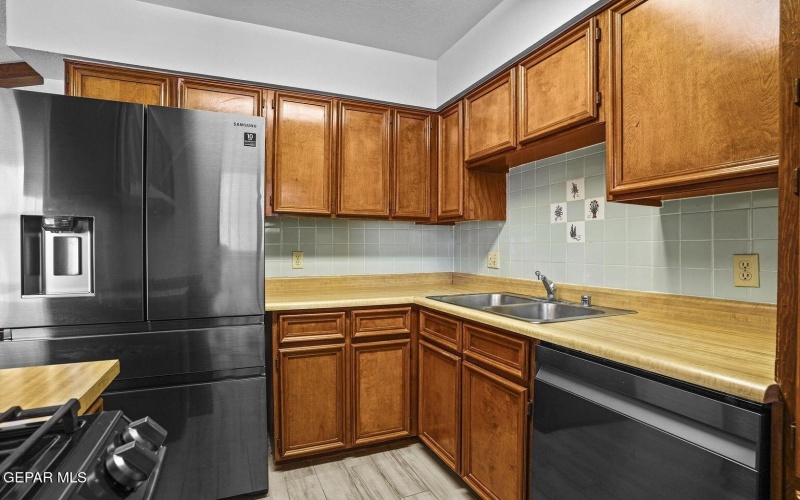 6817 Ridgley Way, El Paso, TX 79904, 2 Bedrooms Bedrooms, ,1 BathroomBathrooms,Residential,For Sale,6817 Ridgley Way,0,933246