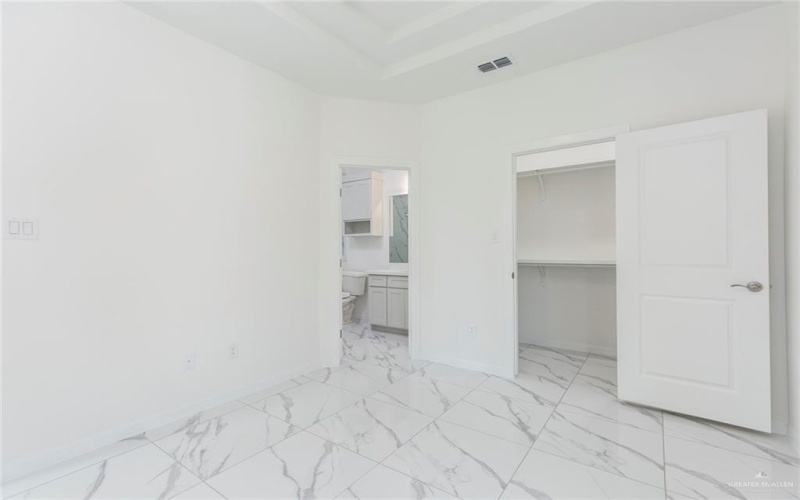 1007 Clarence Avenue, Edinburg, TX 78541, ,Residential Multi Family,En Venta,1007 Clarence Avenue,0,486262