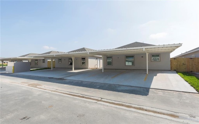 1007 Clarence Avenue, Edinburg, TX 78541, ,Residential Multi Family,En Venta,1007 Clarence Avenue,0,486262