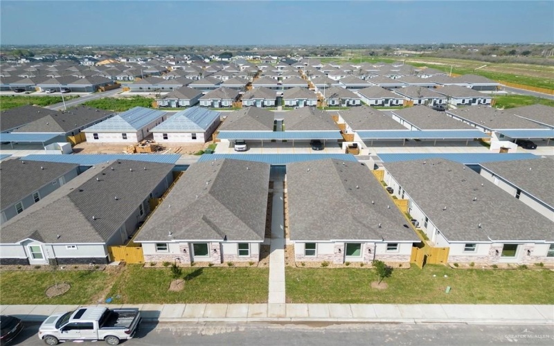 1007 Clarence Avenue, Edinburg, TX 78541, ,Residential Multi Family,En Venta,1007 Clarence Avenue,0,486262