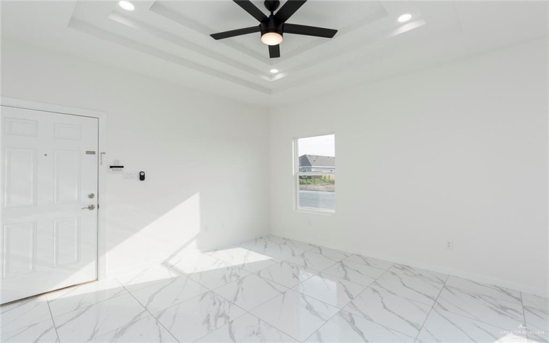 1007 Clarence Avenue, Edinburg, TX 78541, ,Residential Multi Family,En Venta,1007 Clarence Avenue,0,486262