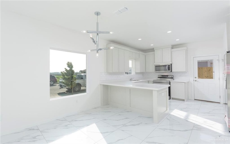 1007 Clarence Avenue, Edinburg, TX 78541, ,Residential Multi Family,En Venta,1007 Clarence Avenue,0,486262