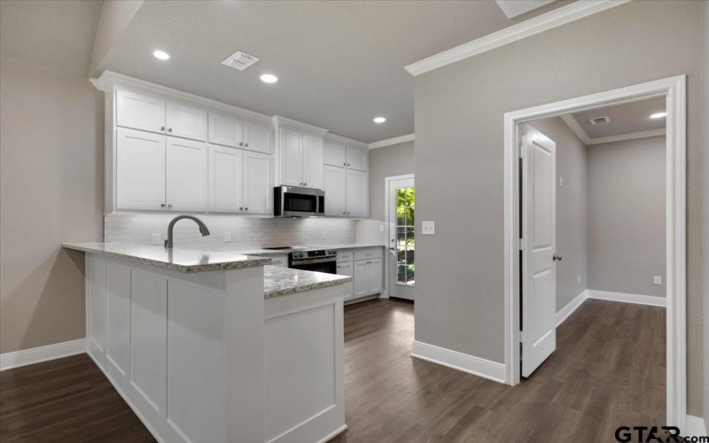 304 East Cottonwood, Overton, TX 75684, 2 Habitaciones Habitaciones , ,2 BañosBaños,Residential,En Venta,304 East Cottonwood,0,25016274