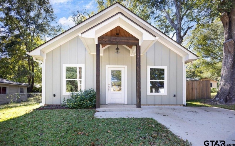 304 East Cottonwood, Overton, TX 75684, 2 Habitaciones Habitaciones , ,2 BañosBaños,Residential,En Venta,304 East Cottonwood,0,25016274