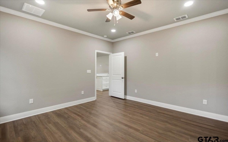 304 East Cottonwood, Overton, TX 75684, 2 Habitaciones Habitaciones , ,2 BañosBaños,Residential,En Venta,304 East Cottonwood,0,25016274