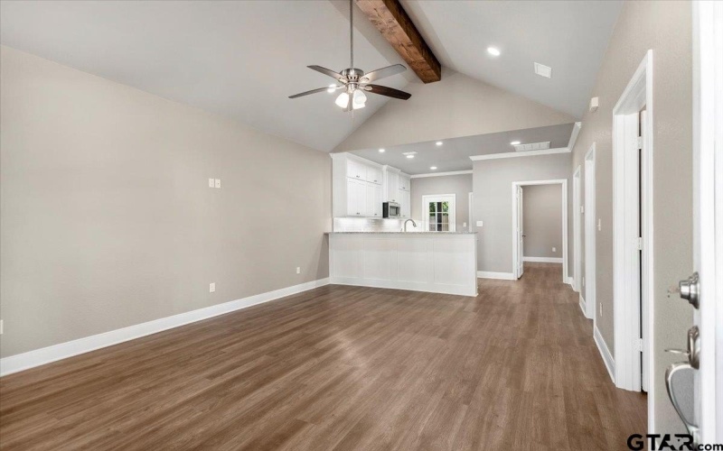 304 East Cottonwood, Overton, TX 75684, 2 Habitaciones Habitaciones , ,2 BañosBaños,Residential,En Venta,304 East Cottonwood,0,25016274