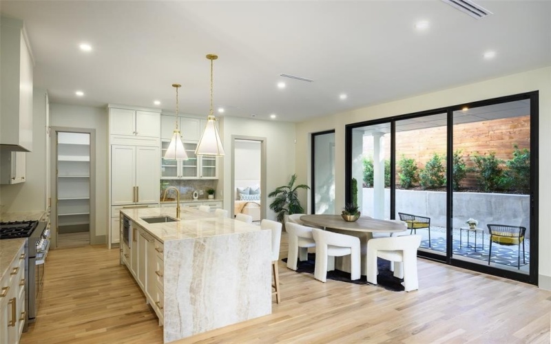 6984 Santa Barbara Drive, Dallas, TX 75214, 5 Bedrooms Bedrooms, ,5 BathroomsBathrooms,Residential,For Sale,6984 Santa Barbara Drive,0,21043156