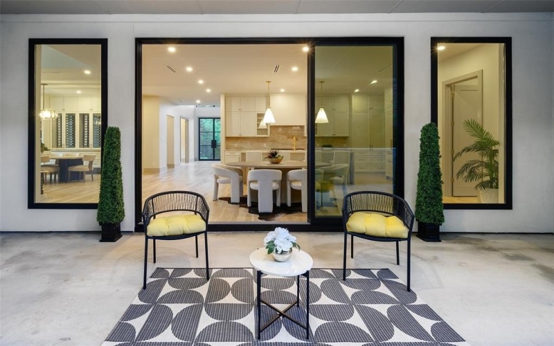 6984 Santa Barbara Drive, Dallas, TX 75214, 5 Bedrooms Bedrooms, ,5 BathroomsBathrooms,Residential,For Sale,6984 Santa Barbara Drive,0,21043156