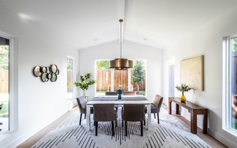 554 Kirkwood Drive, Dallas, TX 75218, 5 Bedrooms Bedrooms, ,5 BathroomsBathrooms,Residential,For Sale,554 Kirkwood Drive,0,21066638