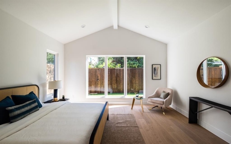 554 Kirkwood Drive, Dallas, TX 75218, 5 Bedrooms Bedrooms, ,5 BathroomsBathrooms,Residential,For Sale,554 Kirkwood Drive,0,21066638