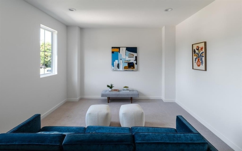 554 Kirkwood Drive, Dallas, TX 75218, 5 Bedrooms Bedrooms, ,5 BathroomsBathrooms,Residential,For Sale,554 Kirkwood Drive,0,21066638