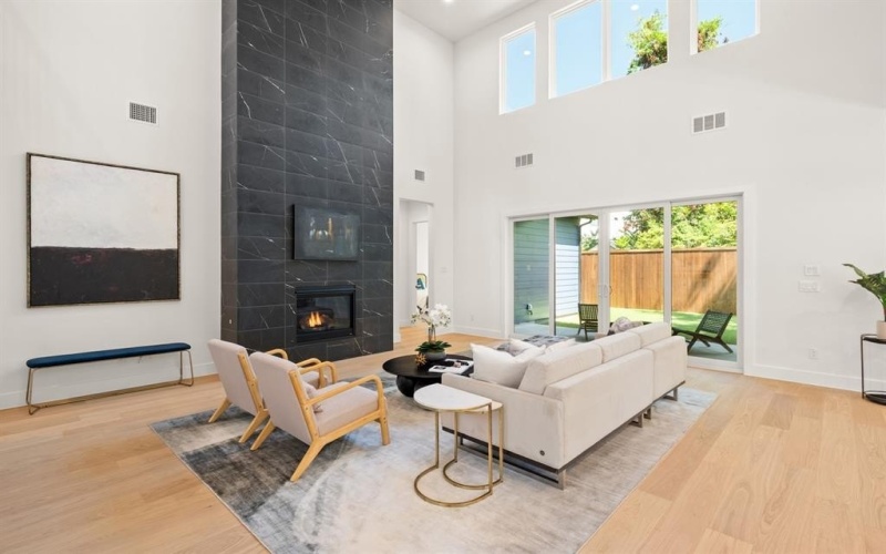 554 Kirkwood Drive, Dallas, TX 75218, 5 Bedrooms Bedrooms, ,5 BathroomsBathrooms,Residential,For Sale,554 Kirkwood Drive,0,21066638