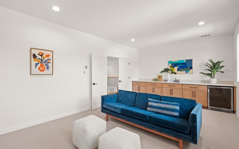 554 Kirkwood Drive, Dallas, TX 75218, 5 Bedrooms Bedrooms, ,5 BathroomsBathrooms,Residential,For Sale,554 Kirkwood Drive,0,21066638